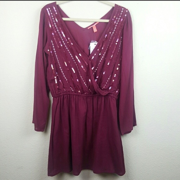 💋🍷 Sexy Sequined Mini Dress 🍷💋 - Picture 7 of 8